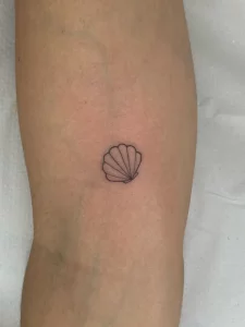 Jess - Linea Fina - Minimal Tattoo
