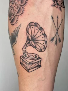 Jess - Old School - Blackwork - Tradicional 3