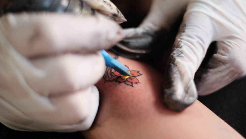 alergia a la tinta de los tatuajes